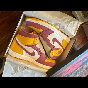 Air Jordan 1 High, OG shoe in Yellow, Purple, & White Size 9 mens, BROTHERHOOD